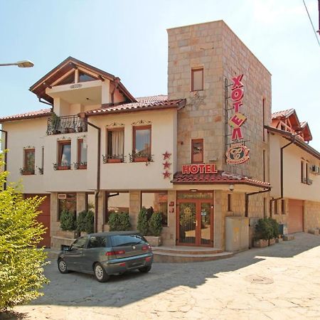 Family Hotel Silvestar Veliko Tărnovo Esterno foto