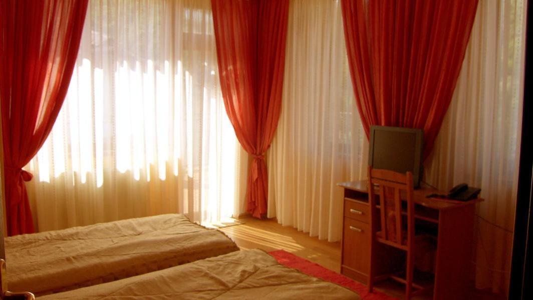 Family Hotel Silvestar Veliko Tărnovo Esterno foto