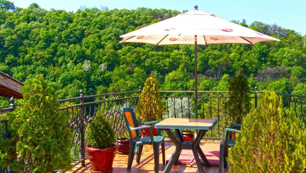 Family Hotel Silvestar Veliko Tărnovo Esterno foto